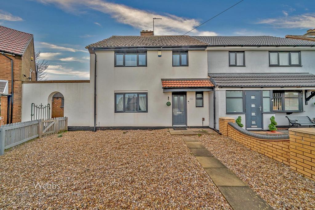 Irvine Road, Walsall WS3 3 bed semidetached house for sale £210,000