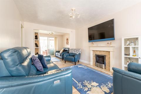 3 bedroom detached house for sale, 5 Woolner Close, Hadleigh