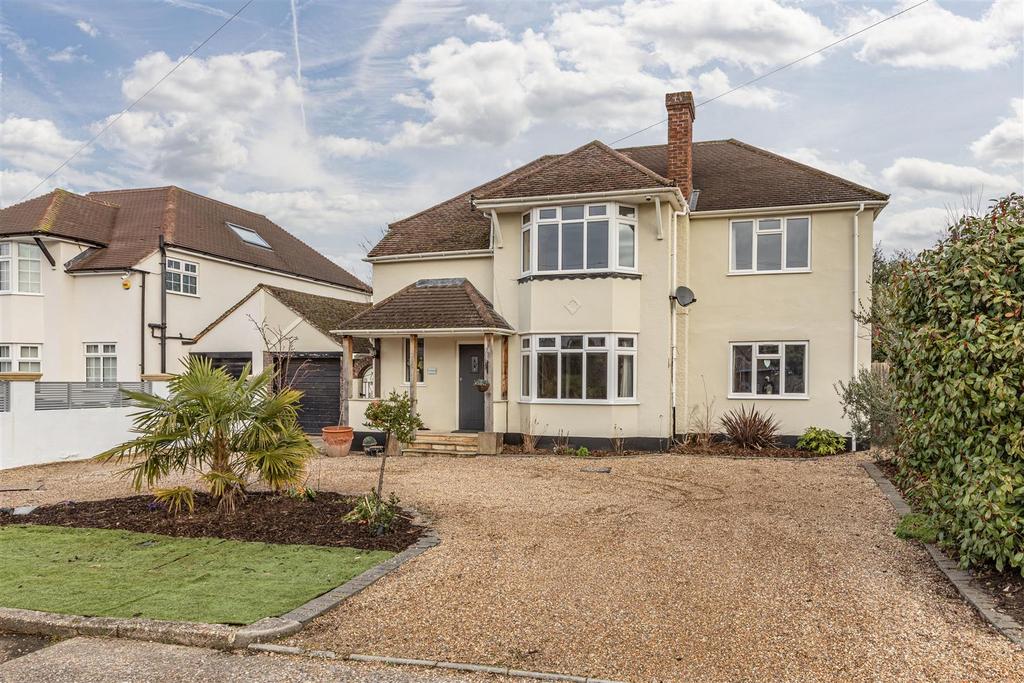 Clock House Close, West Byfleet KT14 4 bed detached house for sale £