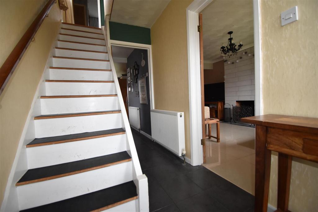 Highfield Drive, Portishead 3 bed semidetached house for sale £415,000