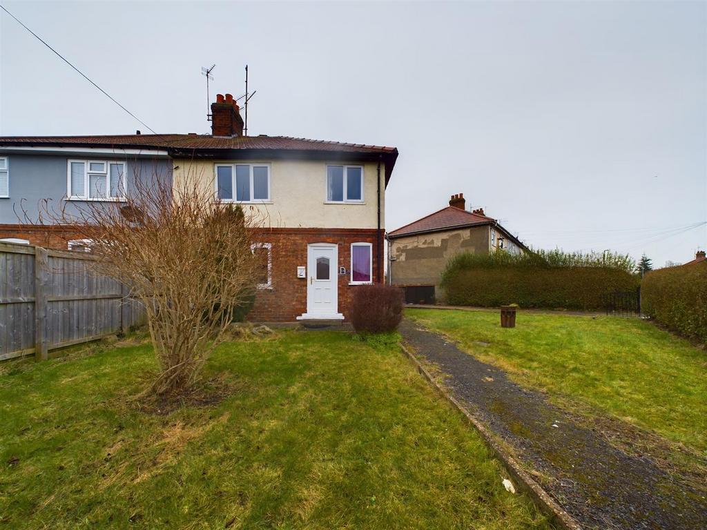 Lawson Road, Bridlington 3 bed semidetached house for sale £165,000