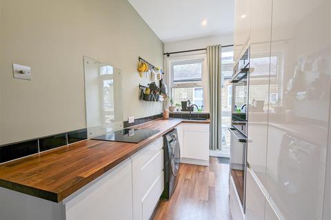 35a Ceylon Road, Westcliff-on-sea, SS0 7HS