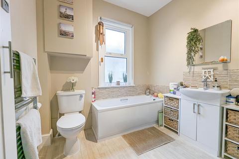 35a Ceylon Road, Westcliff-on-sea, SS0 7HS