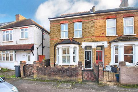 25 Rossindel Road, Hounslow, TW3 3QN