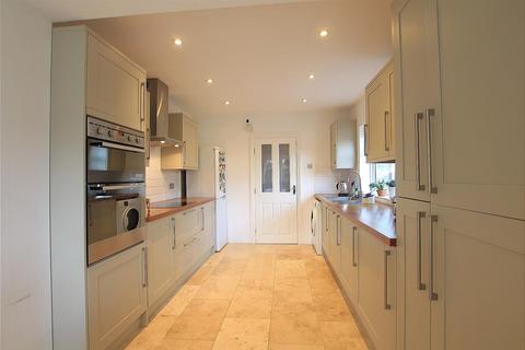 25 Rossindel Road, Hounslow, TW3 3QN