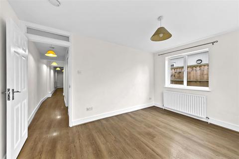 2 bedroom flat for sale - Waldegrave Road, Teddington