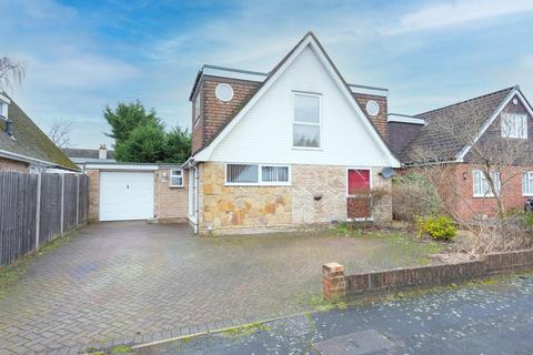 5 bedroom detached house for sale - Bedford Avenue, Camberley GU16