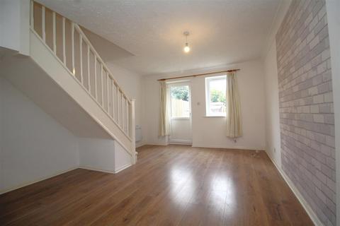 2 bedroom end of terrace house for sale - Albany Walk, Peterborough