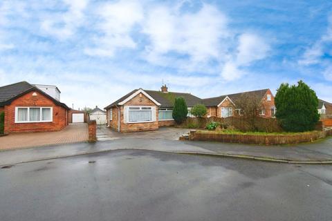 2 bedroom semi-detached bungalow for sale, Elmpark View, York