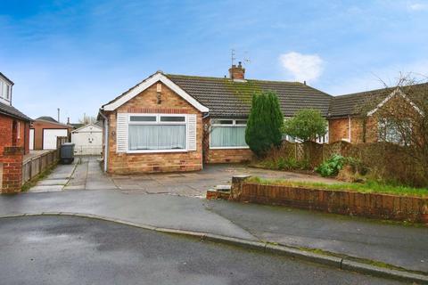 2 bedroom semi-detached bungalow for sale, Elmpark View, York