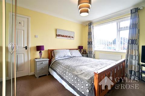 3 bedroom detached house for sale - Farmleigh Avenue, Clacton-On-Sea