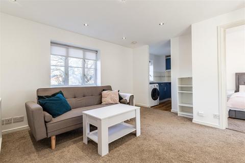 1 bedroom end of terrace house for sale, Sycamore Close, Loughton
