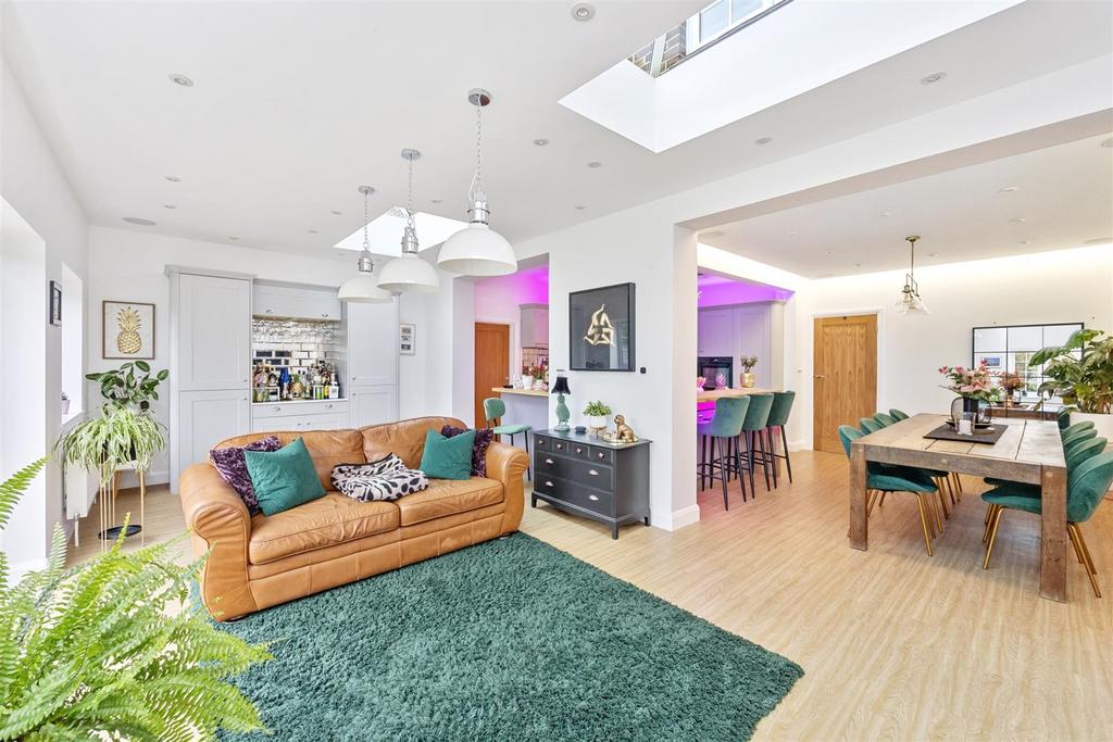 Upper Brighton Road, 49 032.jpg