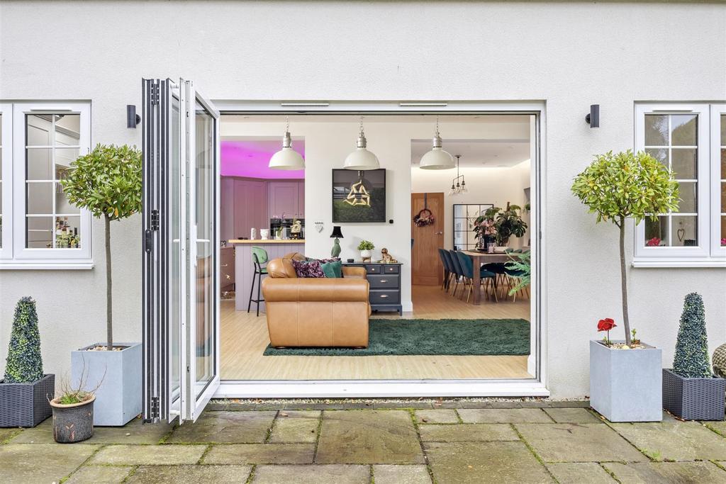 Upper Brighton Road, 49 039.jpg