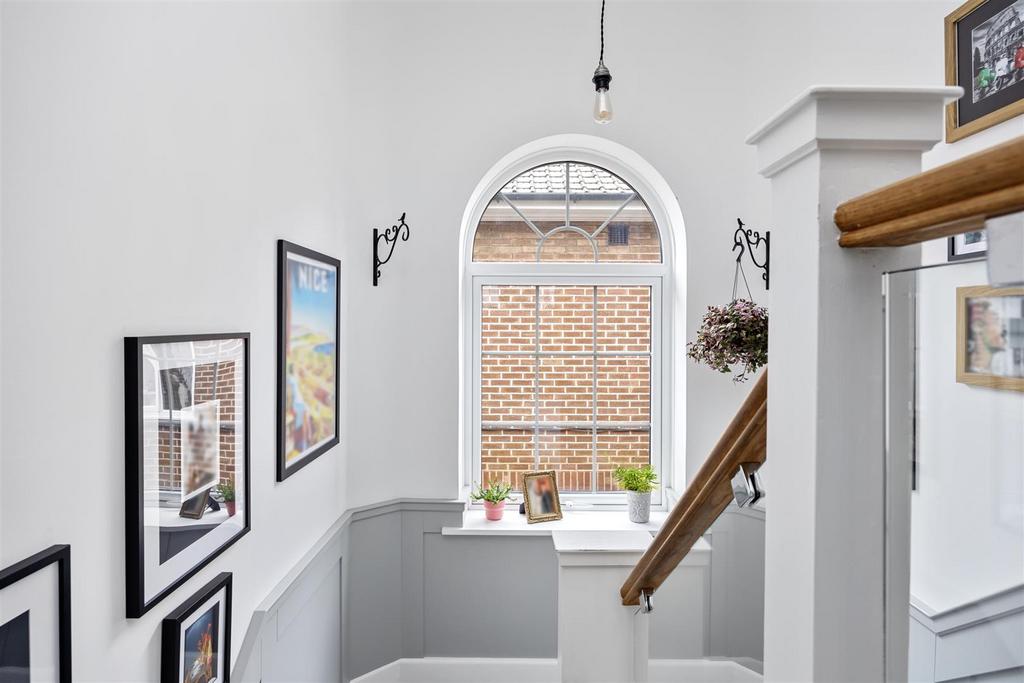 Upper Brighton Road, 49 001.jpg