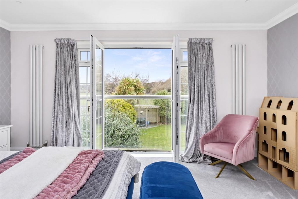Upper Brighton Road, 49 010.jpg