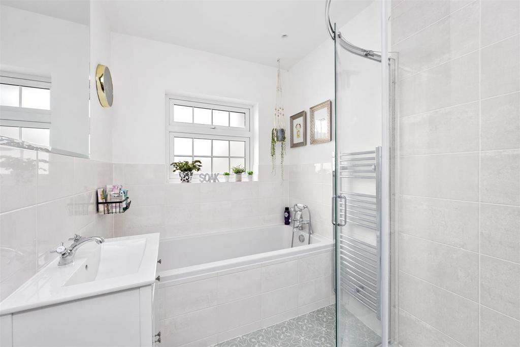 Upper Brighton Road, 49 016.jpg
