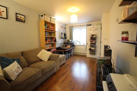 18 Lavender Close, Harlow, CM20 3QJ