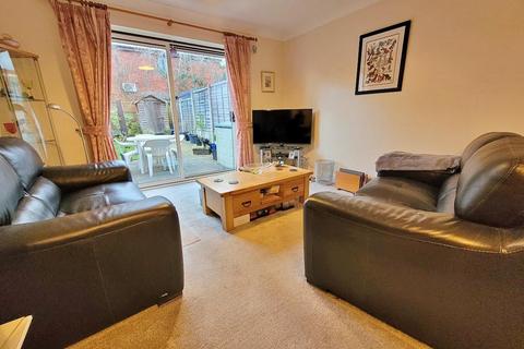 17 Balmoral Close, Tamworth, B79 8RF