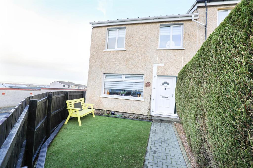 Blackcraigs, Kirkcaldy 2 bed semidetached house for sale £124,000