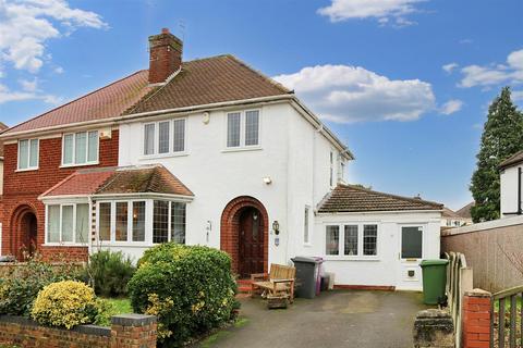 4 bedroom semi-detached house for sale, Canterbury Road, Penn