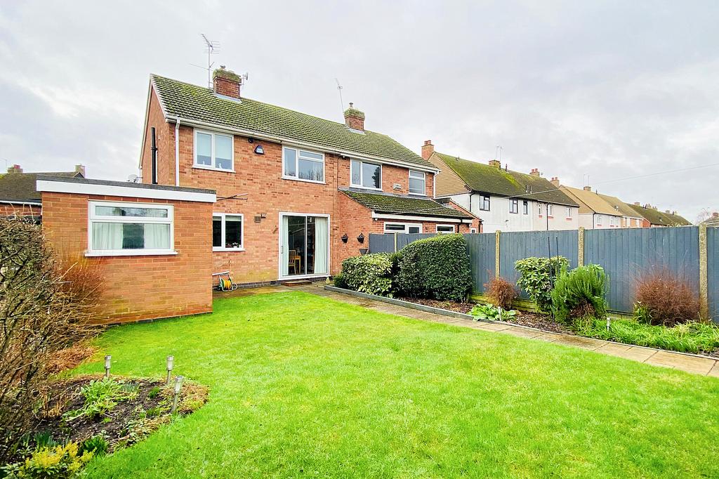 Charnwood Avenue, Thurmaston, LE4 3 bed semidetached house for sale