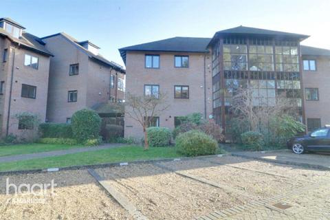 2 bedroom apartment to rent, Southacre Drive, Cambridge