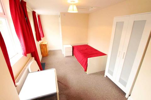 6 Allen Road, Wolverhampton, WV6 0AN