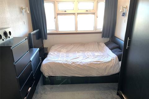 1 bedroom flat for sale, Upper Wickham Lane, Welling, Kent, DA16