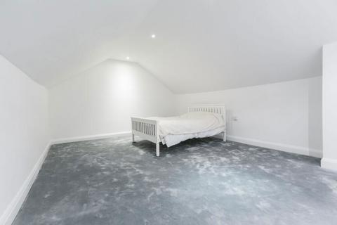 3 bedroom maisonette for sale, Lower Addiscombe Road, Croydon, London, CR0 6RD