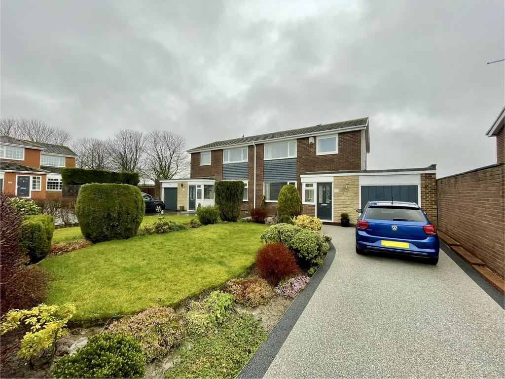 Hartburn Drive, Newcastle upon Tyne, NE5 3 bed semidetached house £