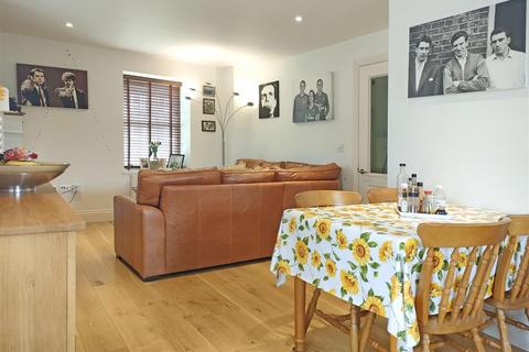 undefined, Budgenor Lodge, Midhurst GU29