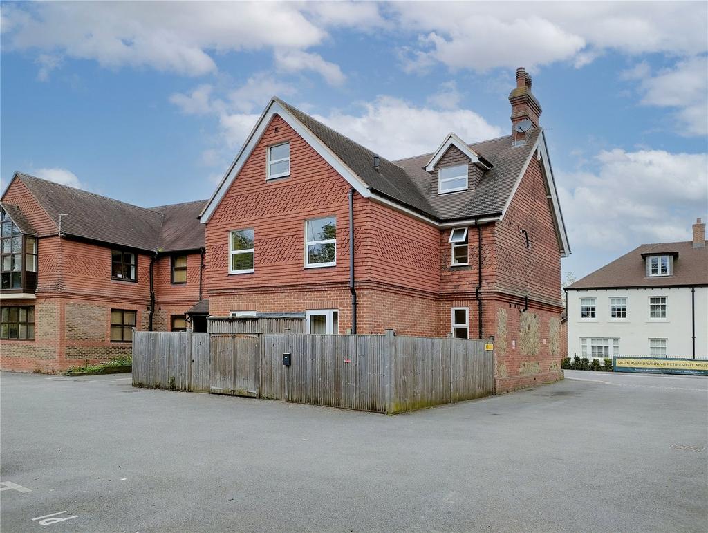 Bepton Road, Midhurst GU29 2 bed apartment for sale £250,000