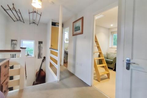 3 bedroom semi-detached house for sale, Taylors Rise, West Sussex GU29