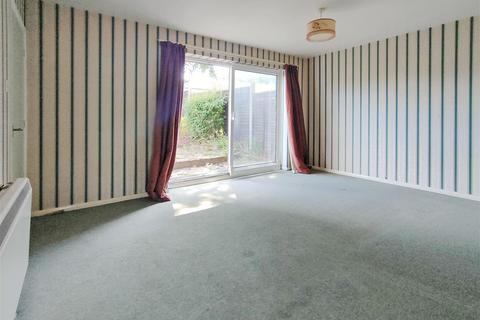 27 Tufts Field, Midhurst, GU29 9BU