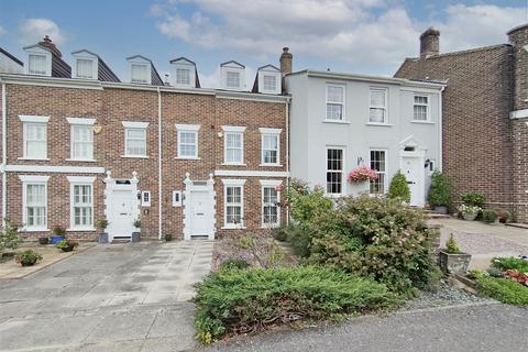 4 bedroom terraced house for sale, Heathfield Park, West Sussex GU29