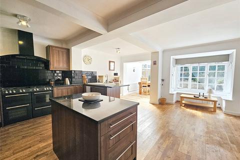 31 Heathfield Park, Midhurst, GU29 9HN