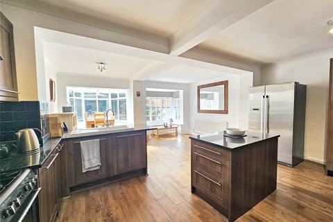 31 Heathfield Park, Midhurst, GU29 9HN