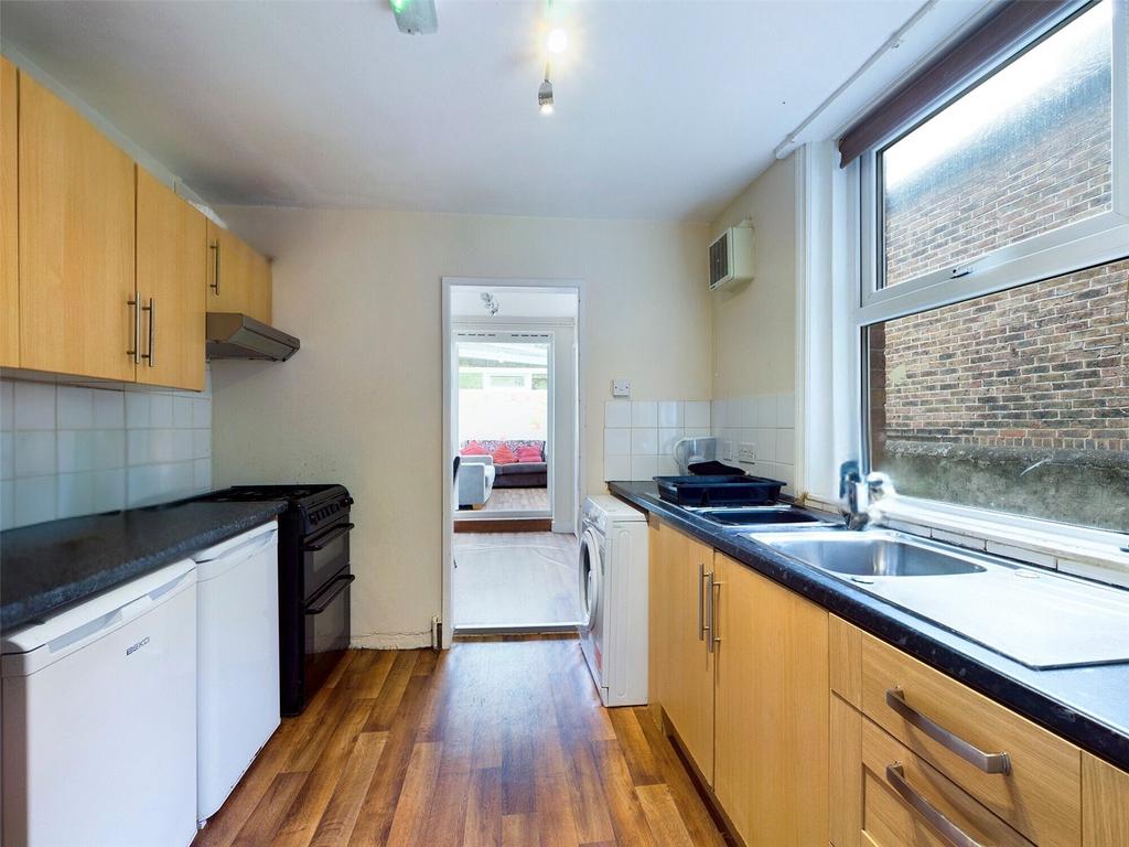 Kitchen-Room-To-Rent