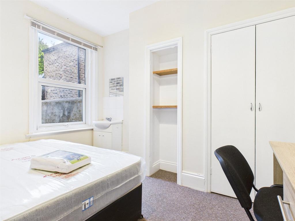 Bedroom-To-Rent