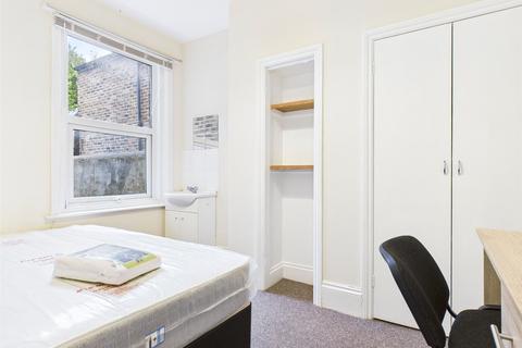 1 bedroom terraced house to rent, Osborne Road, Brighton, BN1