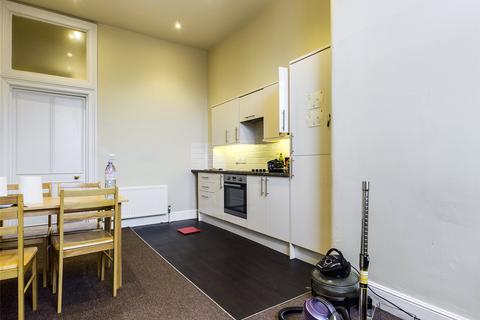 4 bedroom apartment to rent, Brunswick Place, Hove, East Sussex, BN3