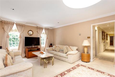 3 bedroom apartment for sale, Rutland Gate, SW7