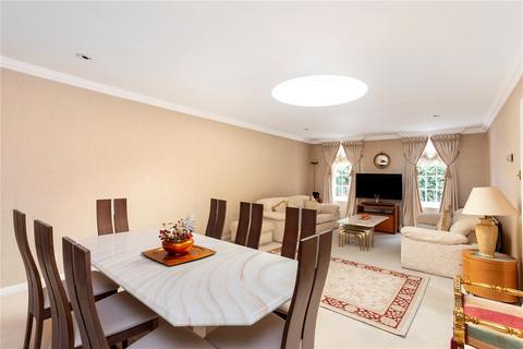 3 bedroom apartment for sale, Rutland Gate, SW7