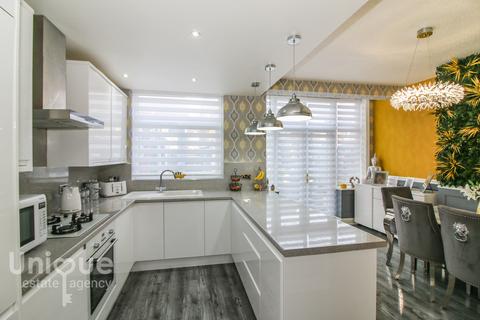 35 Laurel Avenue, Blackpool, FY1 6QX