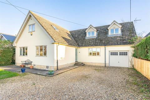 4 bedroom detached house for sale, Haddons Close, Foxley Road, Malmesbury