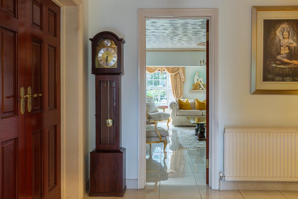 Hallway to sitting room