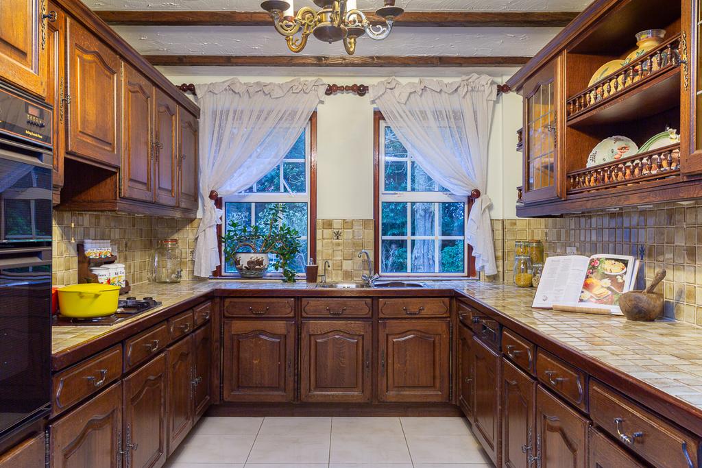 Kitchen breakfast room