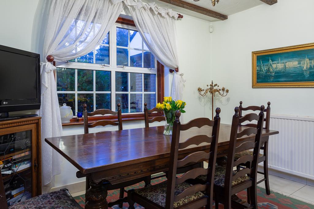 Kitchen breakfast room