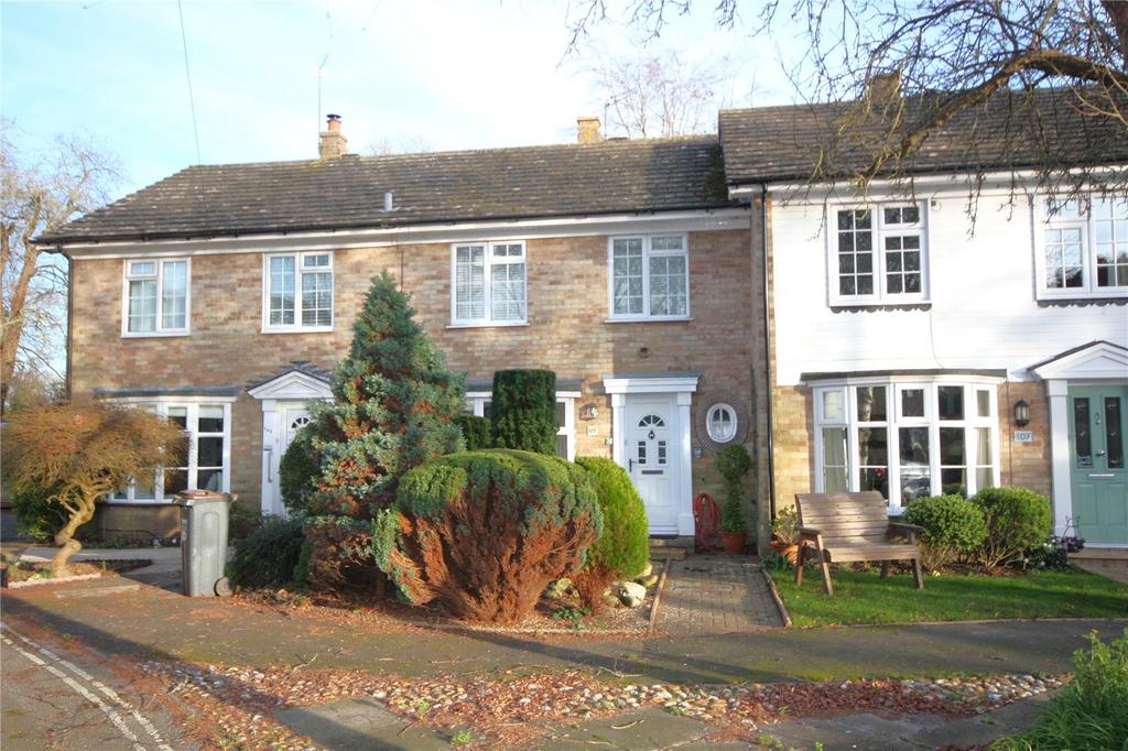 Oaklands Road, Havant, Hampshire, PO9 3 bed terraced house for sale £